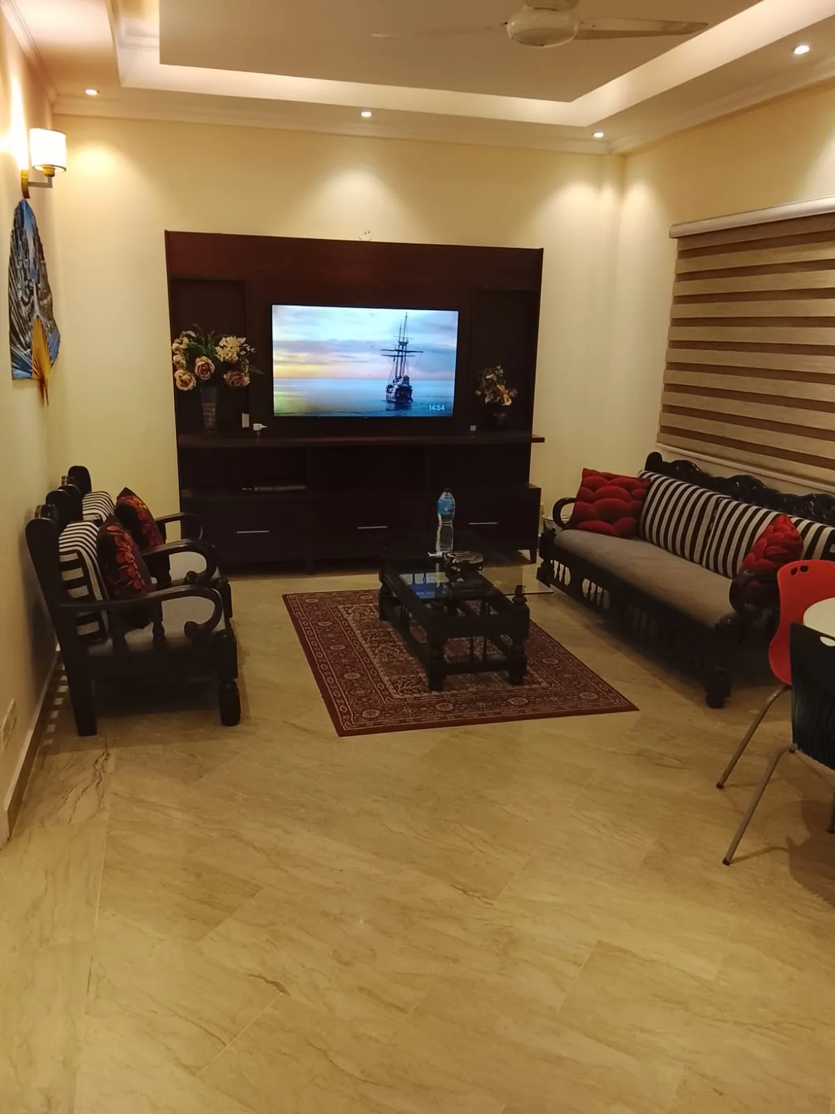 Lalas Den One-Bed Suite